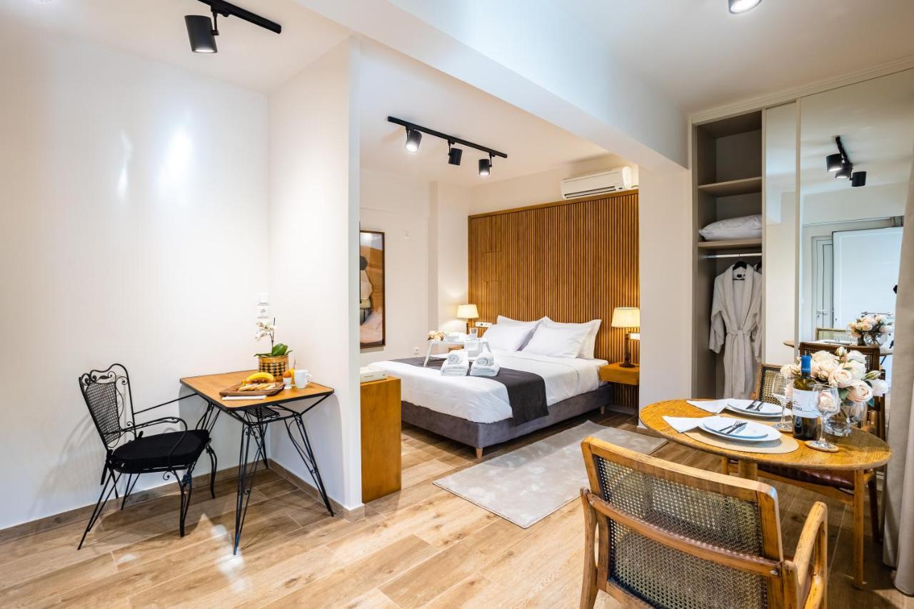 Villy'S Comfort Zone Apartments Kalamata Esterno foto