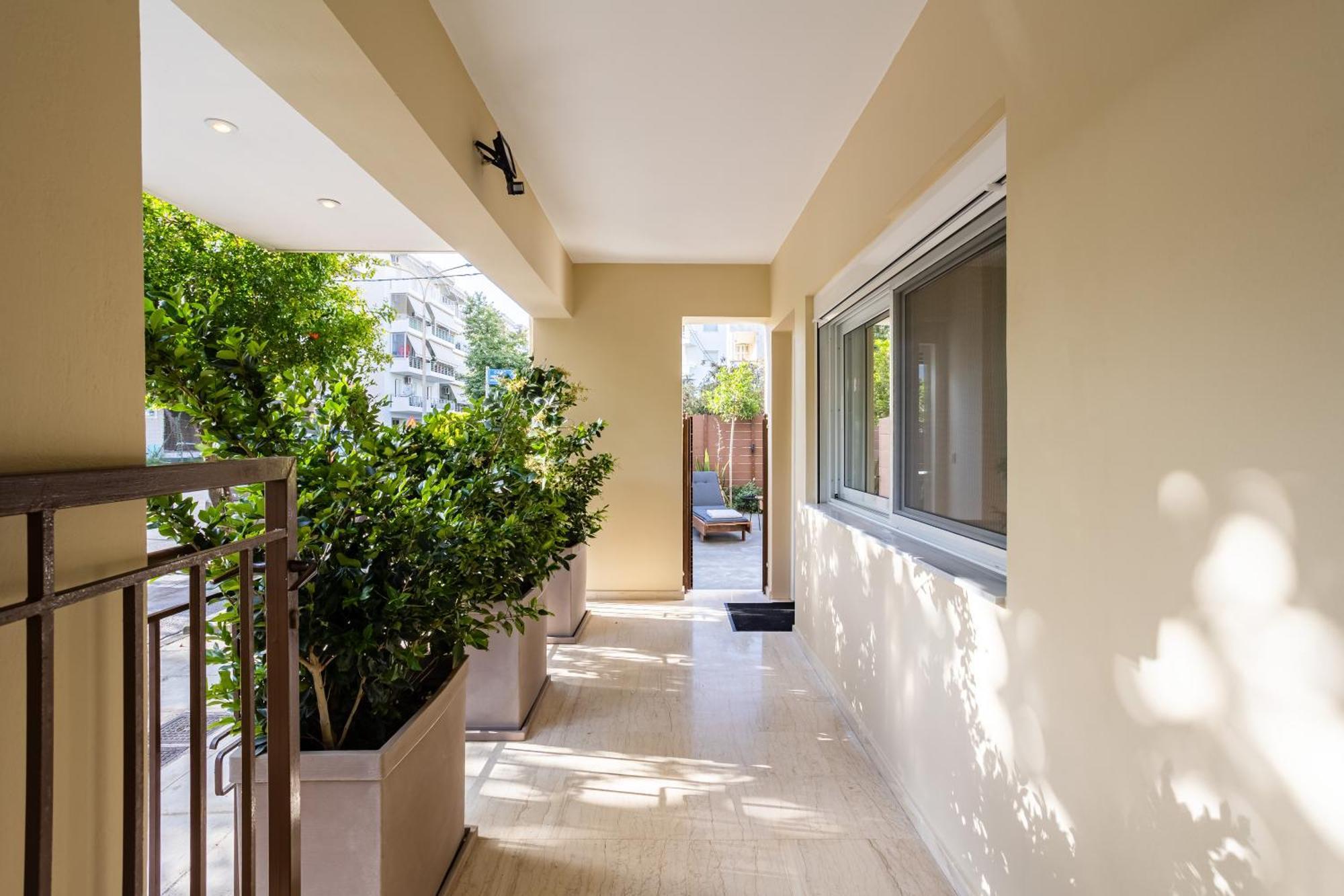 Villy'S Comfort Zone Apartments Kalamata Esterno foto
