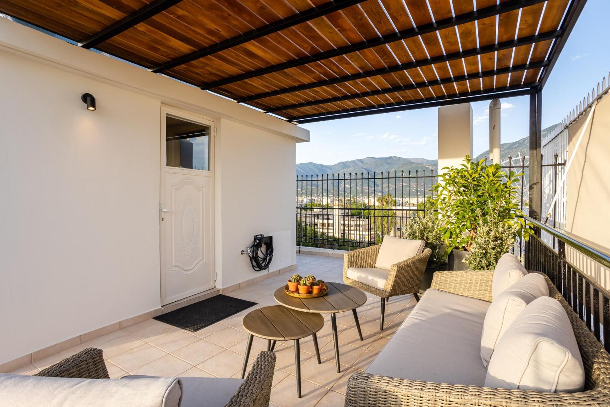 Villy'S Comfort Zone Apartments Kalamata Esterno foto