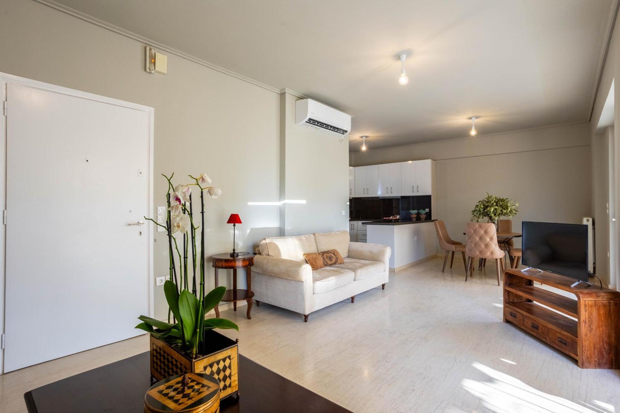 Villy'S Comfort Zone Apartments Kalamata Esterno foto