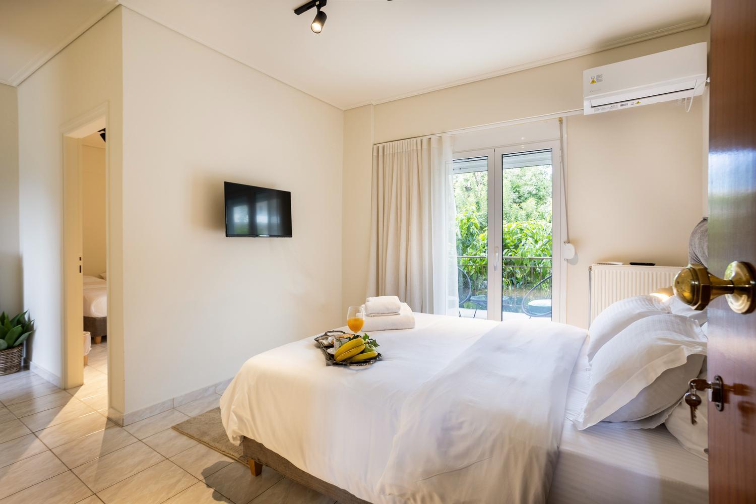 Villy'S Comfort Zone Apartments Kalamata Esterno foto